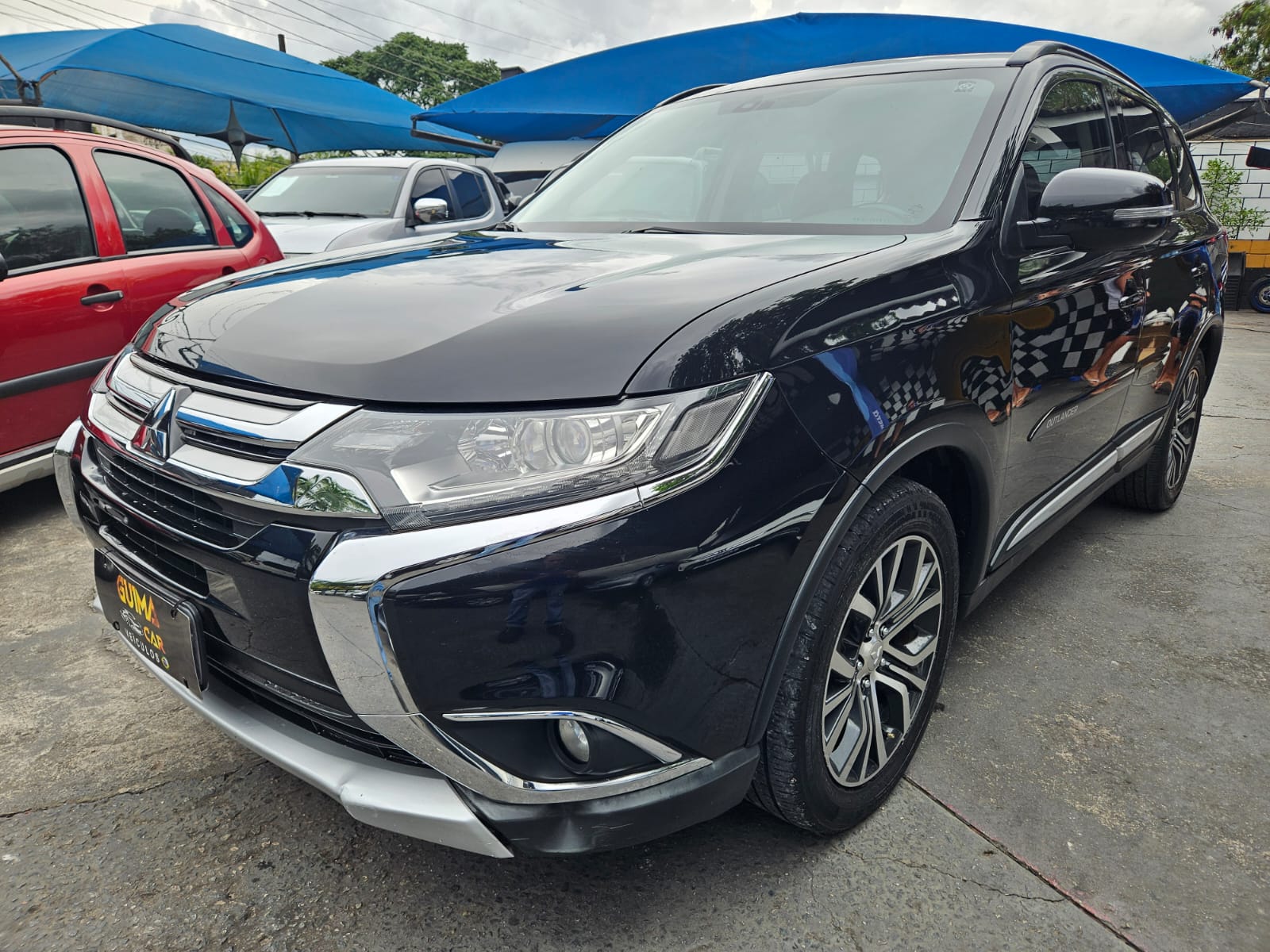 Mitsubishi Outlander 2.0 Automática com Teto Solar